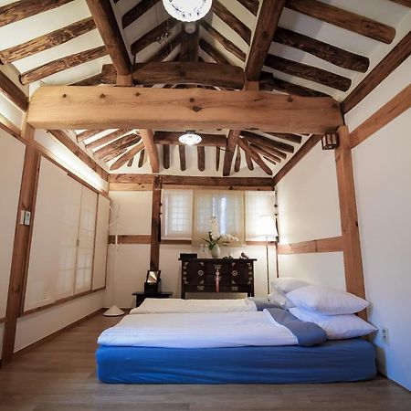 Cheong Yeon Jae Hanok Hotel Сеул Екстериор снимка