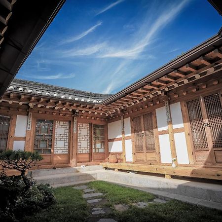 Cheong Yeon Jae Hanok Hotel Сеул Екстериор снимка