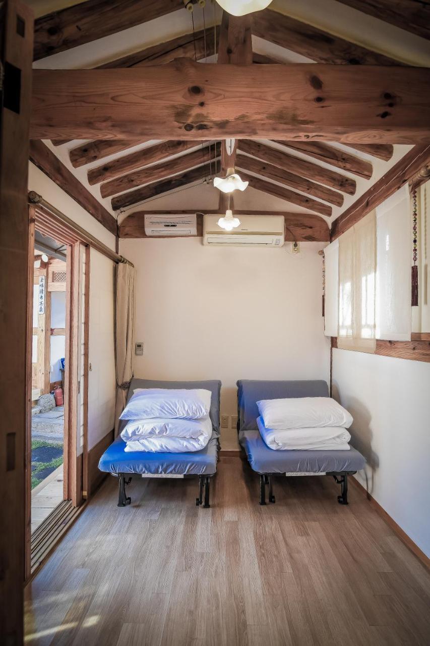 Cheong Yeon Jae Hanok Hotel Сеул Екстериор снимка