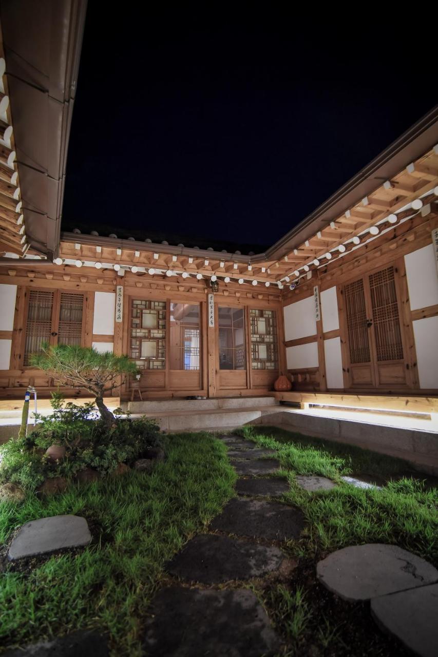 Cheong Yeon Jae Hanok Hotel Сеул Екстериор снимка